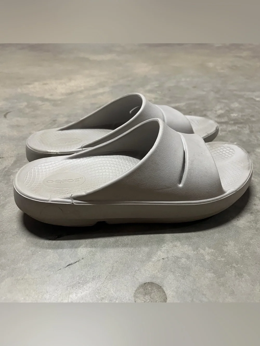 OOFOS OOahh Slide Sandal Gray Recovery Comfort Shoes Men 9 Women's 11